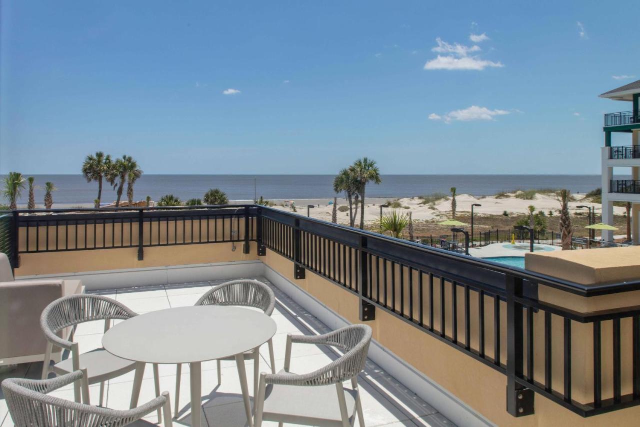 Courtyard By Marriott Jekyll Island Hotel Exterior photo